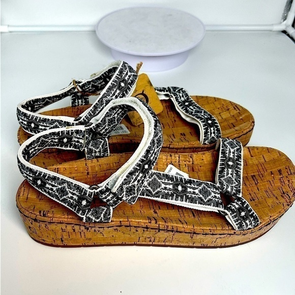 🆕Born Sirena Sporty Cork Wedge Sandals Size 11 NWT NO Box Retails $125 - Picture 3 of 8